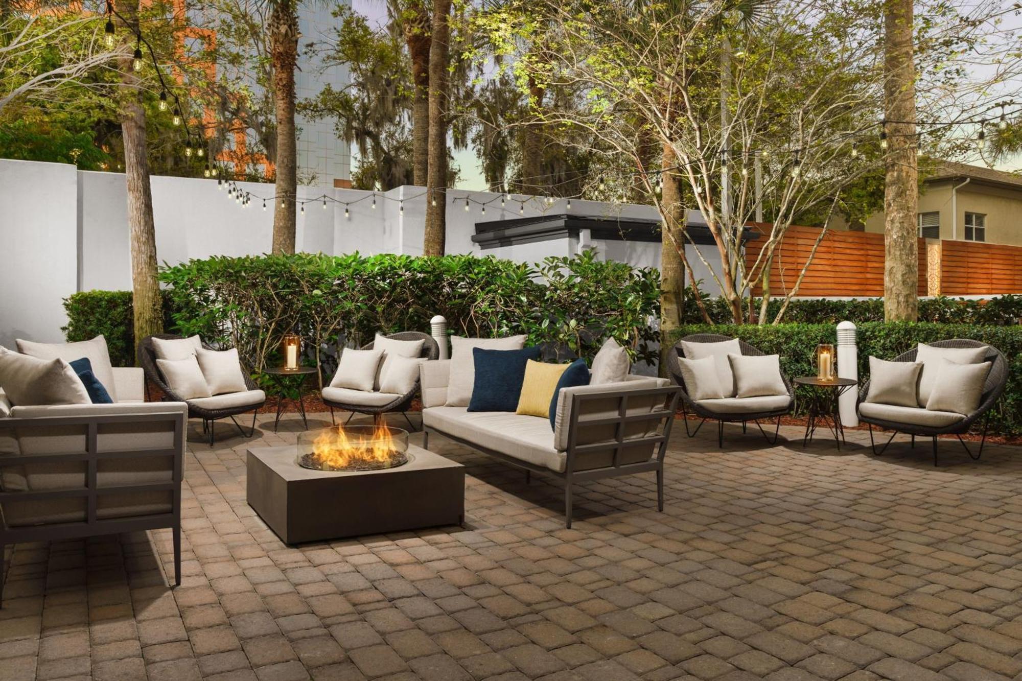 Hotel Courtyard By Marriott Orlando Downtown Exterior foto